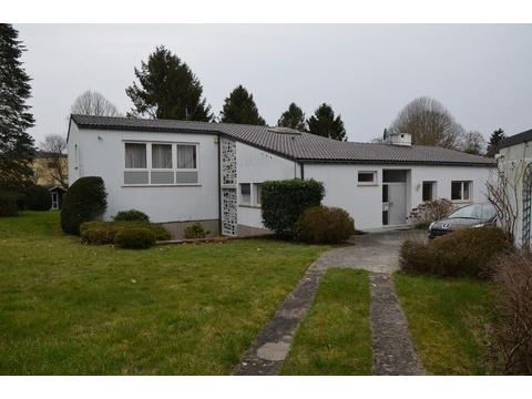 Einfamilienhaus kaufen in Weselberg, 3.600 m² Grundstück, 215 m² Wohnfläche, 9 Zimmer