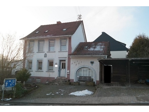 Bauernhaus kaufen in Eppelborn, 1.016 m² Grundstück, 157 m² Wohnfläche, 7 Zimmer