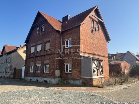 Mehrfamilienhaus kaufen in Börde-Hakel, 567 m² Grundstück, 243,22 m² Wohnfläche, 1 Zimmer