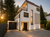Villa kaufen in Zirndorf, 447 m² Grundstück, 330 m² Wohnfläche, 7 Zimmer
