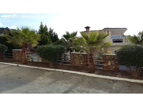 Villa kaufen in Kargıcak, 800 m² Grundstück, 180 m² Wohnfläche, 4 Zimmer