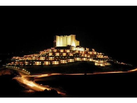 !!! Achtung Notverkauf !!! Luxus Villa mit 5 Schlafzimmern im Gold City Komplex