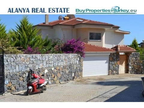 Geräumige Luxusvilla mit privatem Pool in Alanya Oba
