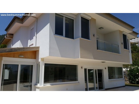 Villa kaufen in Oba, 600 m² Grundstück, 240 m² Wohnfläche, 4 Zimmer