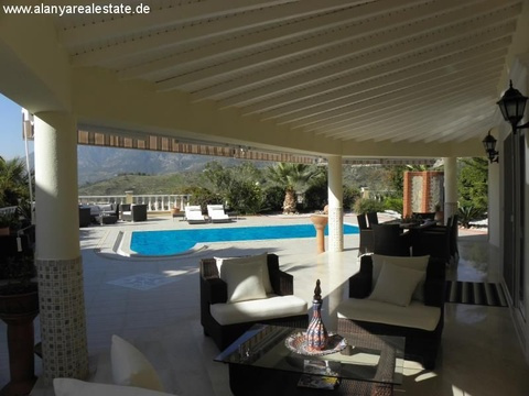 Exclusive Bungalow Villa mit privatem Pool und Sauna in sehr gepflegten Villenpark 3
