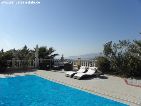 Exclusive Bungalow Villa mit privatem Pool und Sauna in sehr gepflegten Villenpark 1