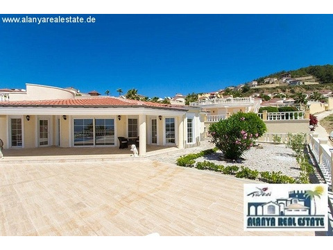 Gold Bau 4 geräumige Luxus Bungalow Villa4