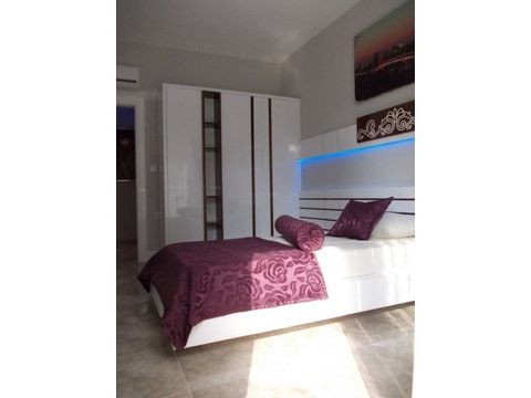 Immobilienmakler und Baufirma in der Türkei. Vorstellung der Angebote für Wohnungen, Villen und...
