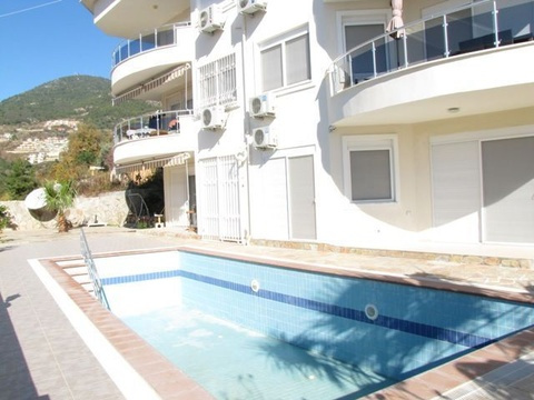 Traumsicht auf den Burgberg Alanya und das Mittelmeer