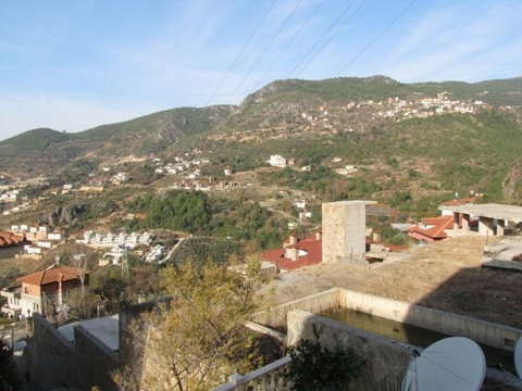 Traumsicht auf den Burgberg Alanya und das Mittelmeer