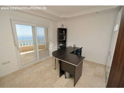 Schön eingerichtete Luxus-Villa mit freiem Blick auf Das Mittelmeer und Alanya