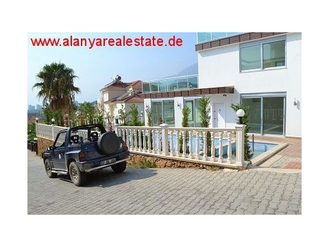 Villa kaufen in Kargıcak, 600 m² Grundstück, 450 m² Wohnfläche, 9 Zimmer