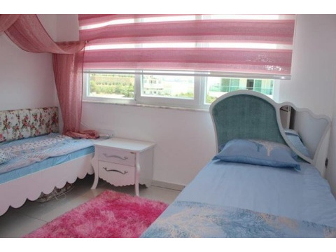 moderne Apartments in aller bester Lage mit Meerblick nur 25 m vom Strand entfernt in Alanya...