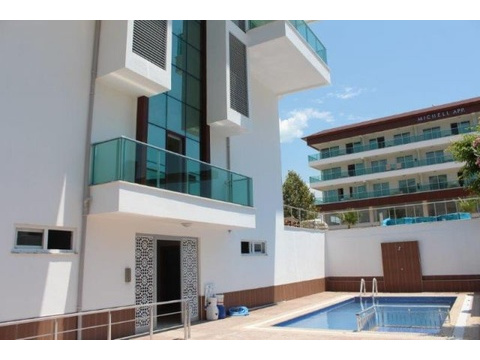 moderne Apartments in aller bester Lage mit Meerblick nur 25 m vom Strand entfernt in Alanya...