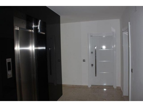 moderne Apartments in aller bester Lage mit Meerblick nur 25 m vom Strand entfernt in Alanya...