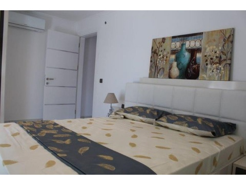 moderne Apartments in aller bester Lage mit Meerblick nur 25 m vom Strand entfernt in Alanya...