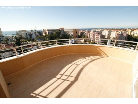 3 Zimmer Wohnung in Tosmur mir Pool und Meerblick