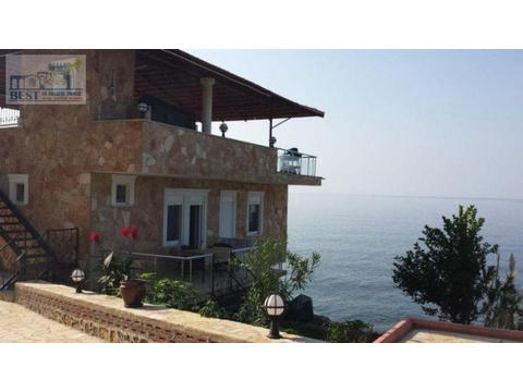 Einmaliges Objekt Villa direkt am Meer24