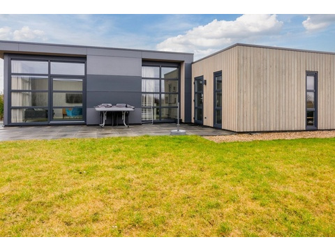Haus kaufen in Coevorden, 440 m² Grundstück, 67 m² Wohnfläche, 4 Zimmer