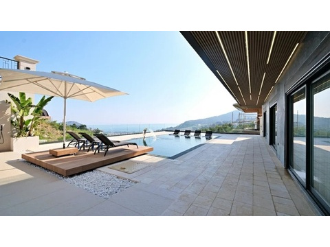 Villa kaufen in Alanya, 600 m² Grundstück, 525 m² Wohnfläche, 5 Zimmer
