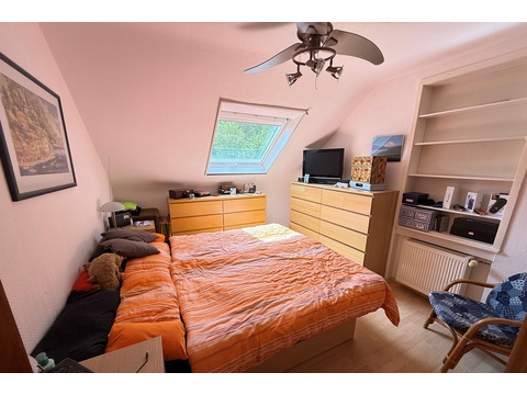 Schlafzimmer DG