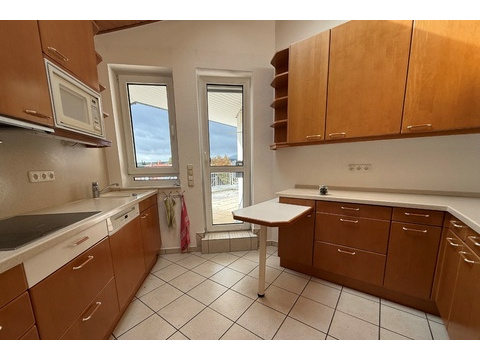 Etagenwohnung kaufen in Oberursel (Taunus), mit Garage, 182 m² Wohnfläche, 4 Zimmer