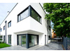 Doppelhaushälfte mieten in Steinbach (Taunus), mit Stellplatz, 180 m² Grundstück, 220 m² Wohnfläche, 6 Zimmer