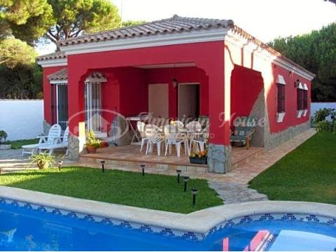 Chalet kaufen in Chiclana de la Frontera, 500 m² Grundstück, 150 m² Wohnfläche, 4 Zimmer