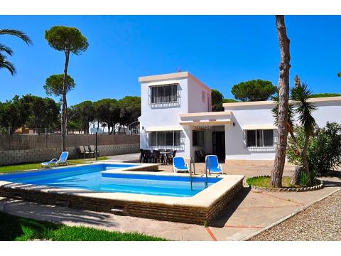 Chalet kaufen in Chiclana de la Frontera, 1.400 m² Grundstück, 195 m² Wohnfläche, 4 Zimmer