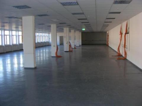 Innenansicht Halle.png