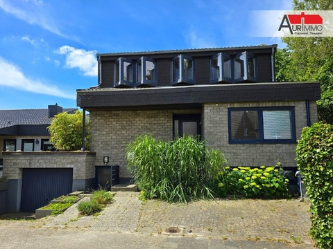 Zweifamilienhaus kaufen in Emden, 403 m² Grundstück, 220,35 m² Wohnfläche, 7 Zimmer