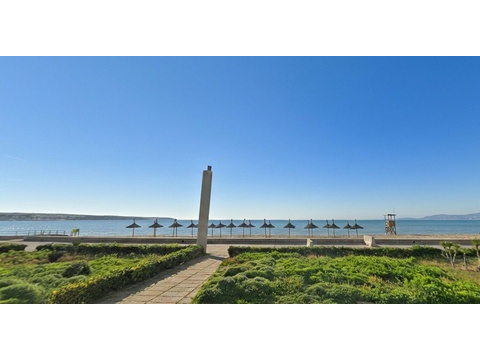 Direkter Strandpromenadenzugang mit Meerblick und gepflegter Außenanlage