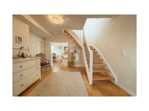 Maisonette- Wohnung kaufen in Rosdorf, mit Stellplatz, 163 m² Wohnfläche, 3 Zimmer