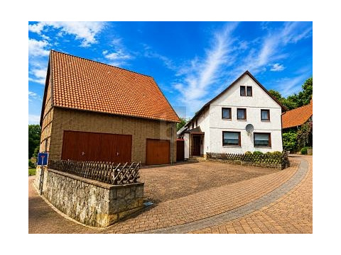 Einfamilienhaus kaufen in Duingen, mit Stellplatz, 1.932 m² Grundstück, 172 m² Wohnfläche, 8 Zimmer