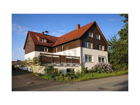 Mehrfamilienhaus kaufen in Lügde, 841 m² Grundstück, 482 m² Wohnfläche, 18 Zimmer