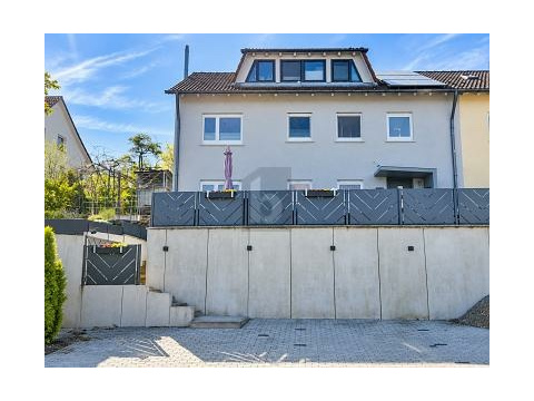 Einfamilienhaus kaufen in Altensteig, mit Stellplatz, 552 m² Grundstück, 160 m² Wohnfläche, 6 Zimmer