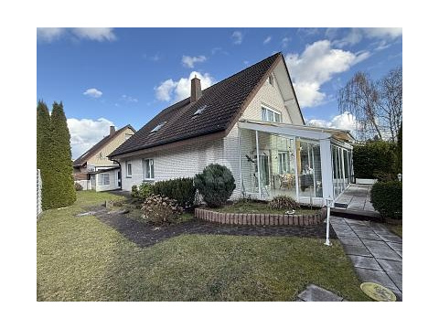 Einfamilienhaus kaufen in Bielefeld, 522 m² Grundstück, 181 m² Wohnfläche, 6 Zimmer