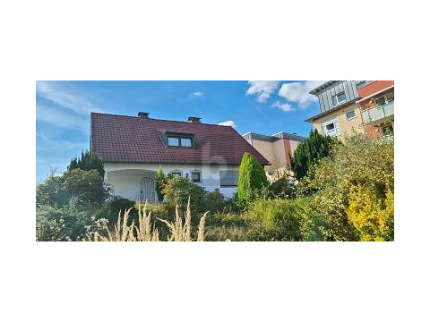 Einfamilienhaus kaufen in Essen, mit Stellplatz, 792 m² Grundstück, 183 m² Wohnfläche, 6 Zimmer