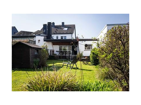 Doppelhaushälfte kaufen in Duisburg, mit Stellplatz, 450 m² Grundstück, 160 m² Wohnfläche, 3 Zimmer