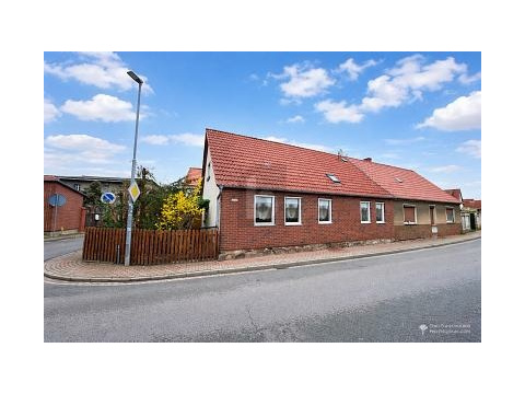 Doppelhaushälfte kaufen in Tangerhütte, mit Stellplatz, 278 m² Grundstück, 85 m² Wohnfläche, 4 Zimmer