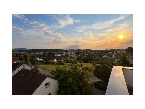 Penthousewohnung mieten in Göppingen, mit Stellplatz, 248 m² Wohnfläche, 6 Zimmer