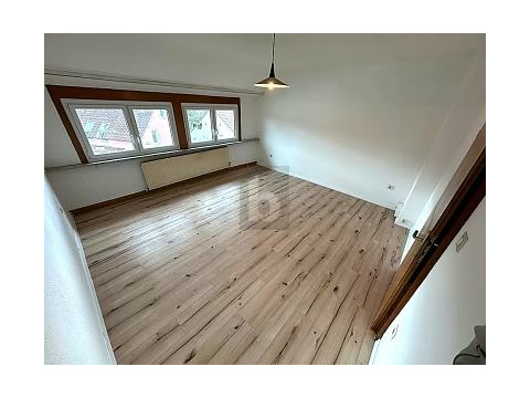 Dachgeschosswohnung mieten in Marpingen, mit Garage, 90 m² Wohnfläche, 3 Zimmer