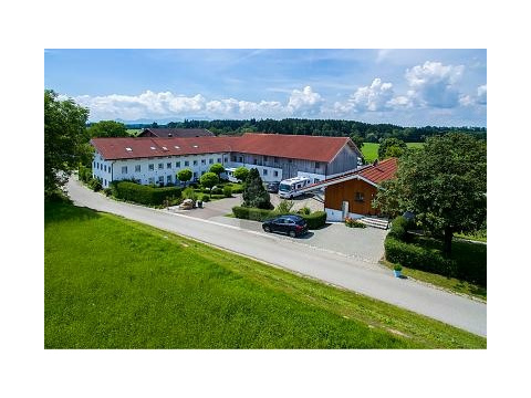 Wohn und Geschäftshaus kaufen in Griesstätt, mit Stellplatz