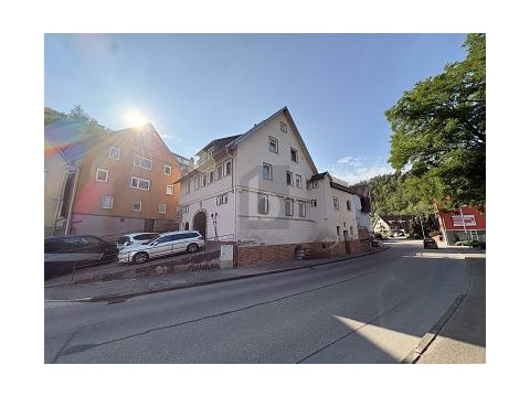 Mehrfamilienhaus kaufen in Wildberg, mit Stellplatz, 308 m² Grundstück, 249 m² Wohnfläche, 11 Zimmer