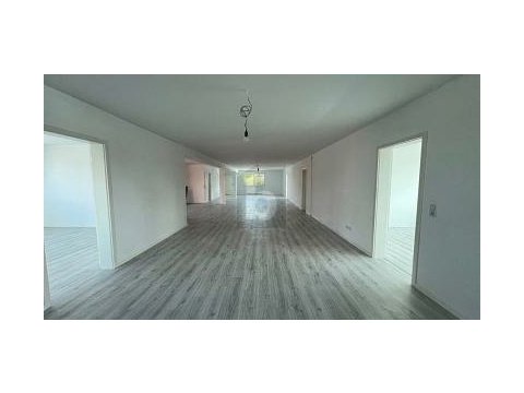 Bürofläche mieten, pachten in Achim, 5 Zimmer