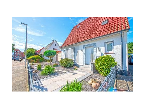 Doppelhaushälfte kaufen in Delmenhorst, mit Stellplatz, 270 m² Grundstück, 120 m² Wohnfläche, 4 Zimmer