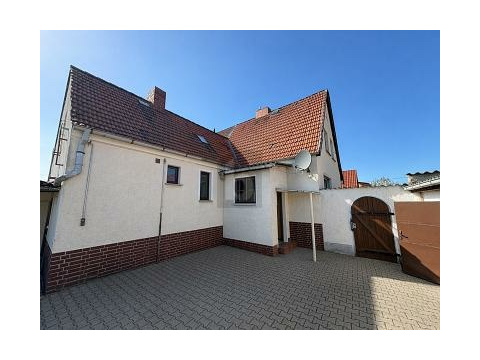 Doppelhaushälfte kaufen in Elbe-Parey, mit Stellplatz, 357 m² Grundstück, 100 m² Wohnfläche, 5 Zimmer
