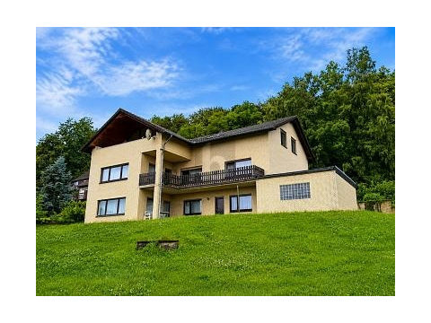 Einfamilienhaus kaufen in Duingen, mit Stellplatz, 1.500 m² Grundstück, 280 m² Wohnfläche, 7 Zimmer