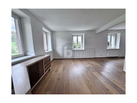Einfamilienhaus mieten in Elzach, mit Stellplatz, 502 m² Grundstück, 135 m² Wohnfläche, 6 Zimmer