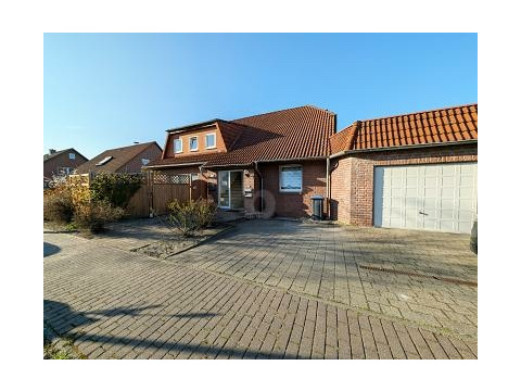 Mehrfamilienhaus kaufen in Wolfsburg, mit Stellplatz, 485 m² Grundstück, 322 m² Wohnfläche, 15 Zimmer